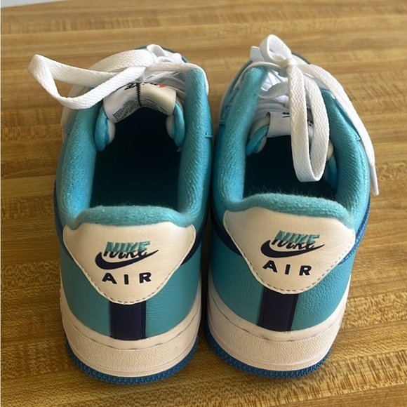 Nike Air Force 1 LV8 Light blue size 6.5 men’s / women’s size 8 - Picture 5 of 7